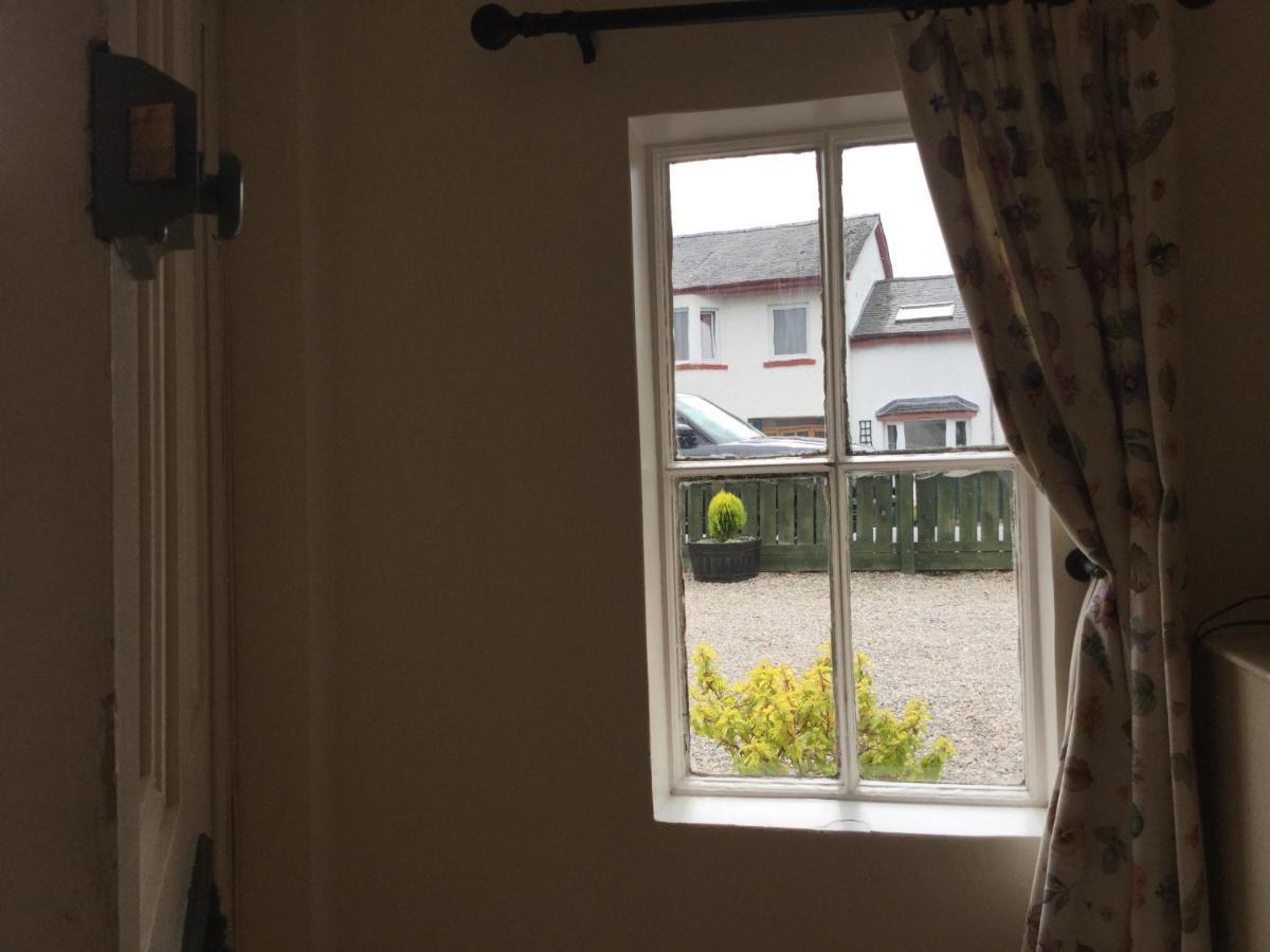 Three-Bedroom Old Cottage Free Parking Inverness Eksteriør bilde