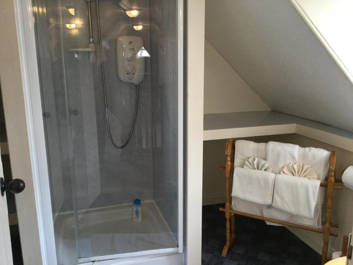 Three-Bedroom Old Cottage Free Parking Inverness Eksteriør bilde