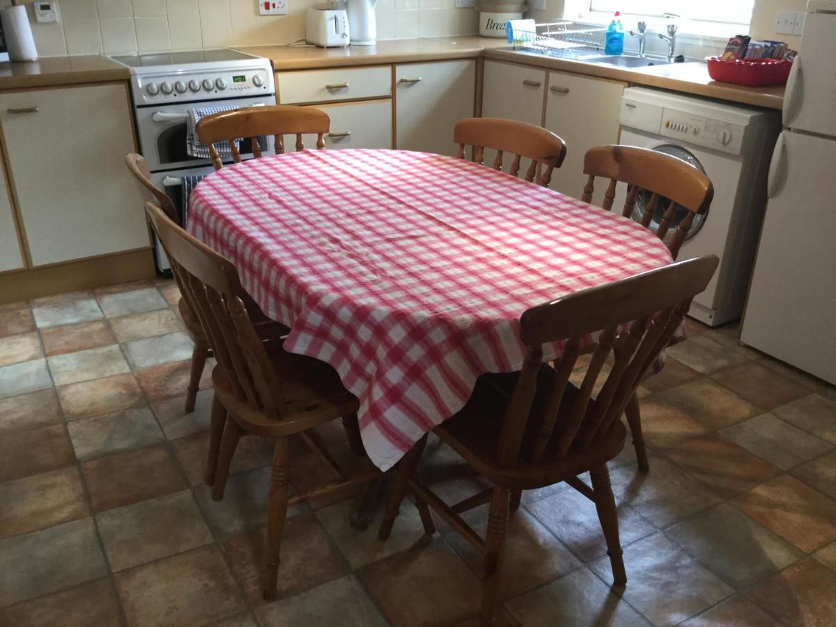 Three-Bedroom Old Cottage Free Parking Inverness Eksteriør bilde