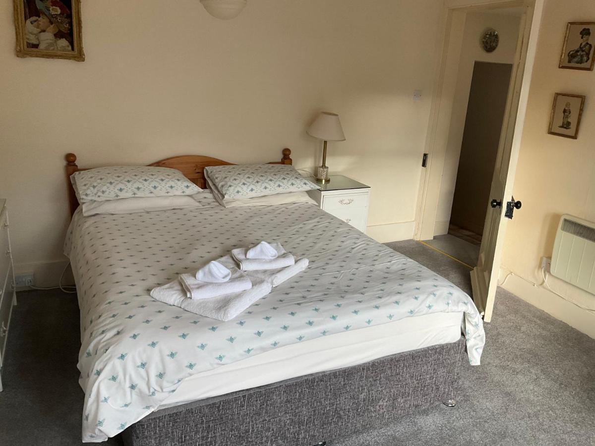 Three-Bedroom Old Cottage Free Parking Inverness Eksteriør bilde