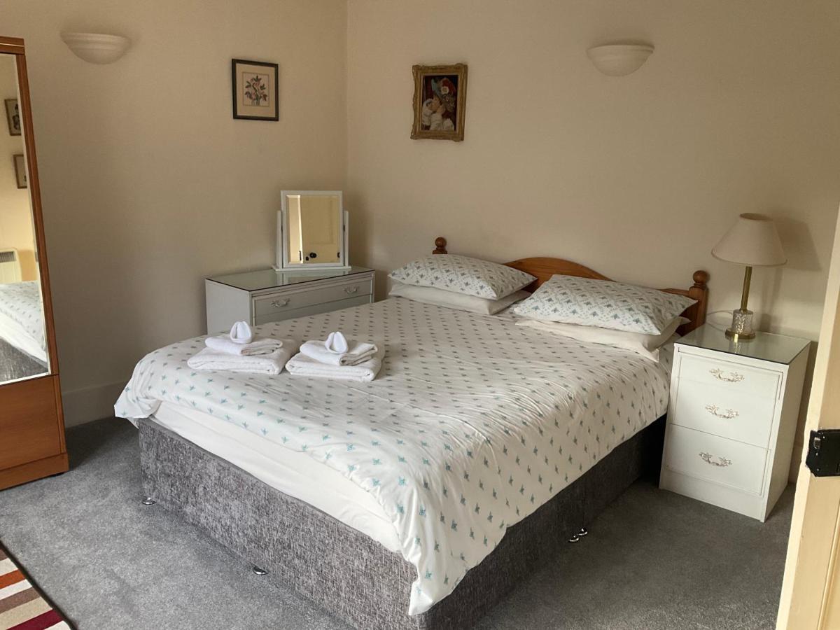 Three-Bedroom Old Cottage Free Parking Inverness Eksteriør bilde